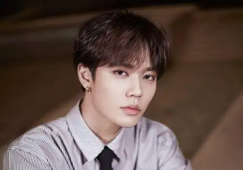 24 职场方脸男生几款最新刘海短发推荐 打造轻熟型男必梳短发