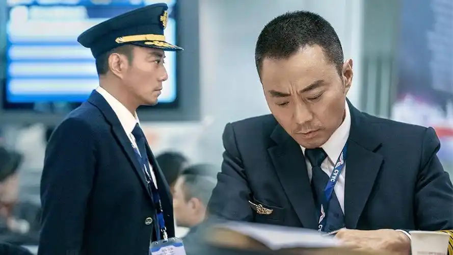 《中国机长》硬汉张涵予人物特辑:机长又a又飒,快来舔屏吧!