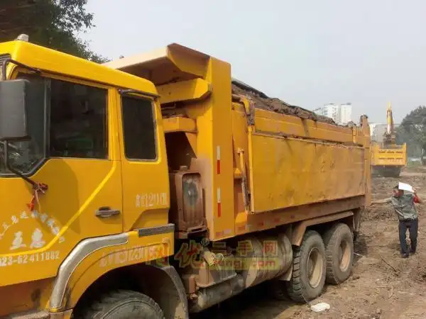 转让红岩金刚2010年5月份土渣车