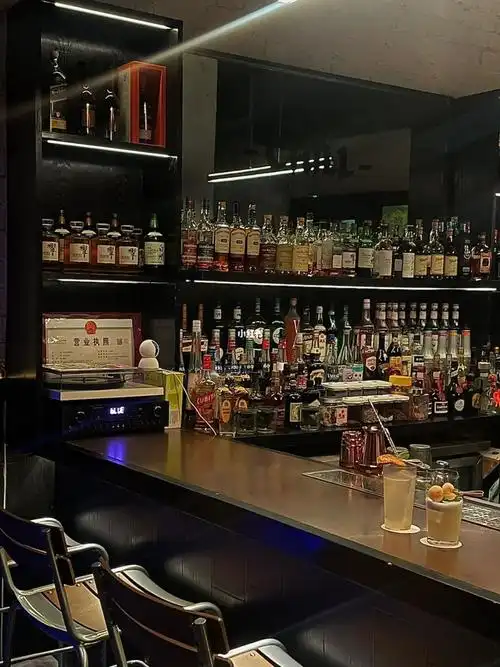 永康探店小众氛围感酒吧00