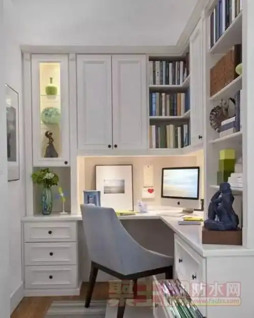 次卧装修效果图 一个书房不需多大的