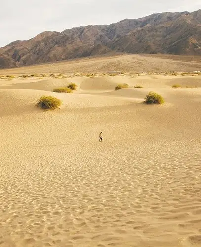 摄影师拍摄最孤独风光大片