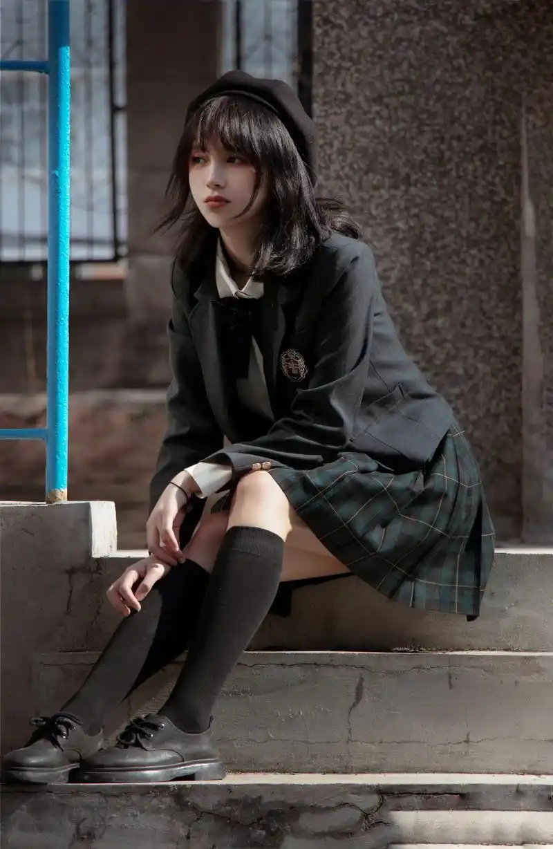 jk制服:又能耍帅又能可爱的小姐姐你们不爱吗?