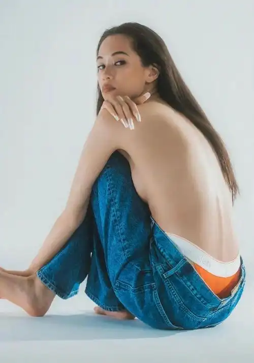 水原希子jennie69泫雅或许你还记得这些令人印象深刻的calvin klein