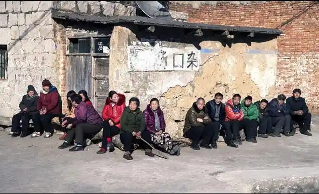 说到普通人的生活,我觉得农民工就占了很大的比重,就拿农村来说吧