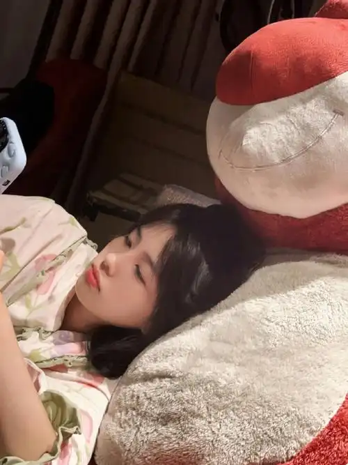 白鹿睡衣素颜照