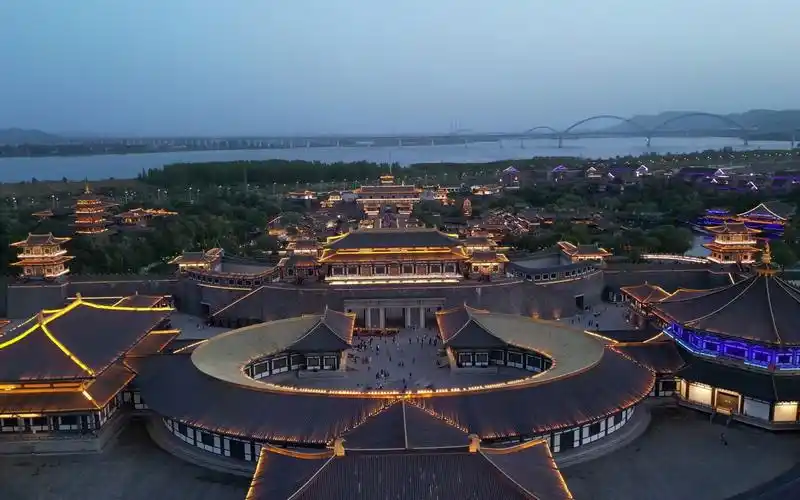 襄阳盛世唐城夜景航拍