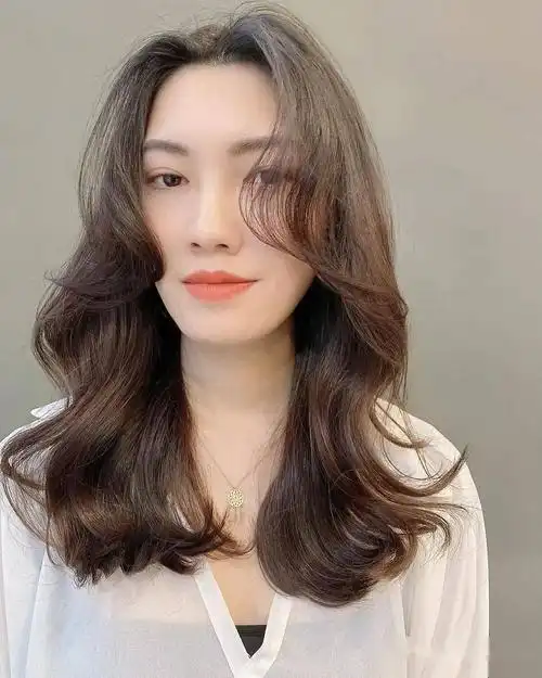 百变百搭耐看卷发法式浪漫卷俏皮和甜美的感觉