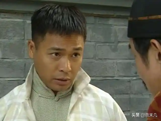 郭晋安斩获三届视帝的作品分别是2003年的《憨夫成龙》~2,马志强扮演