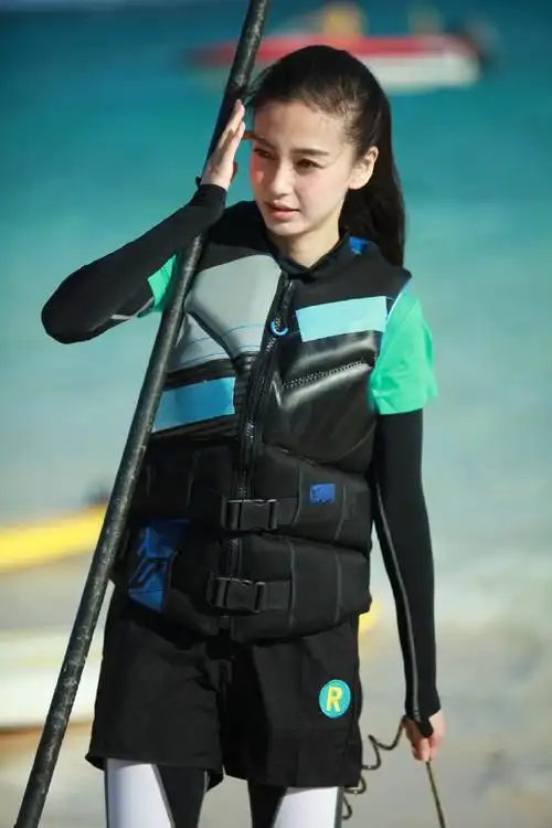 angelababy##杨颖#炎热的夏天,和@angelababy一起去海边冲个浪?