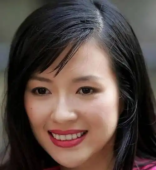 章子怡素颜后竟然普通如此?眉毛淡脸发黄,但气质犹在,令人惊叹