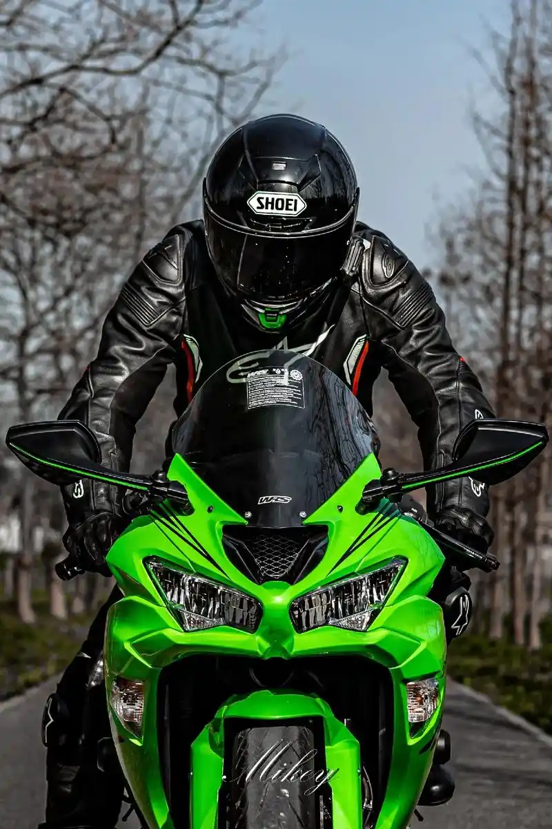 kawasaki zx6r 摩托车届里的小牛! #机车摄影  - 抖音