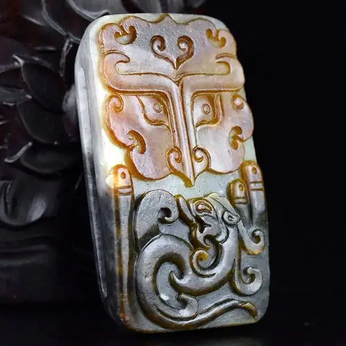 玉雕名家钟山作品 和田玉籽料仿古兽面牌带扣 苏工 106克