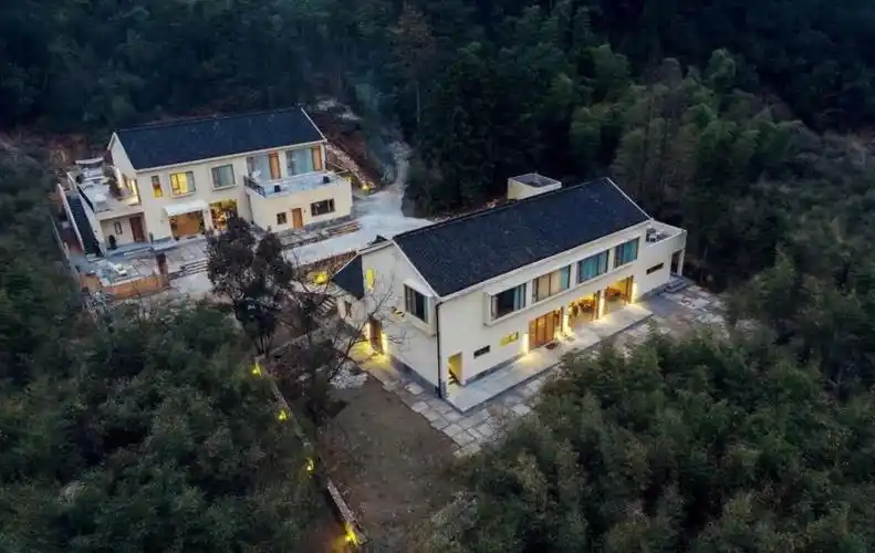 王源何穗都住这青春旅社拍摄取景地打卡明星同款莫干山