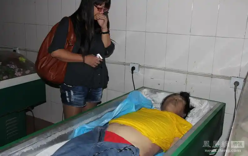 湖南一局长双规期间自缢身亡(图)