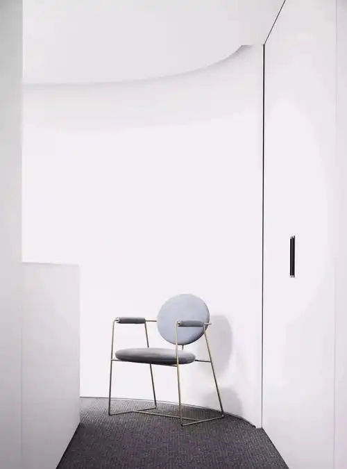 【素材库】45款简约大气的{白色背景墙}案例分享!{223期}