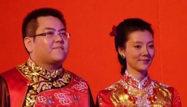 车晓的母亲是王丽云,前夫是李兆会,父亲是谁?