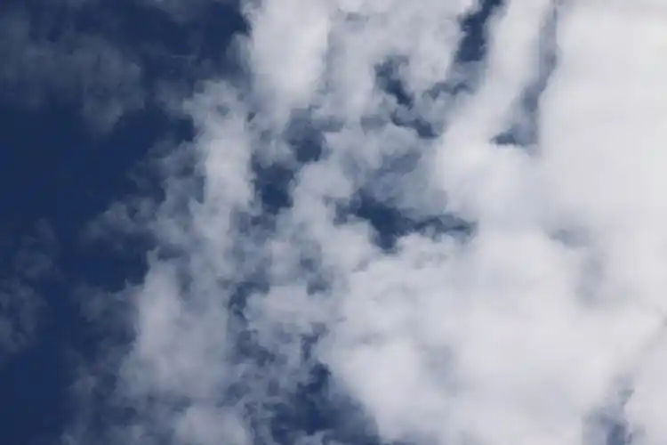 蓝色的天空云朵蔚蓝色天空背景素材|摄影|风光摄影|饿狐原创背景素材