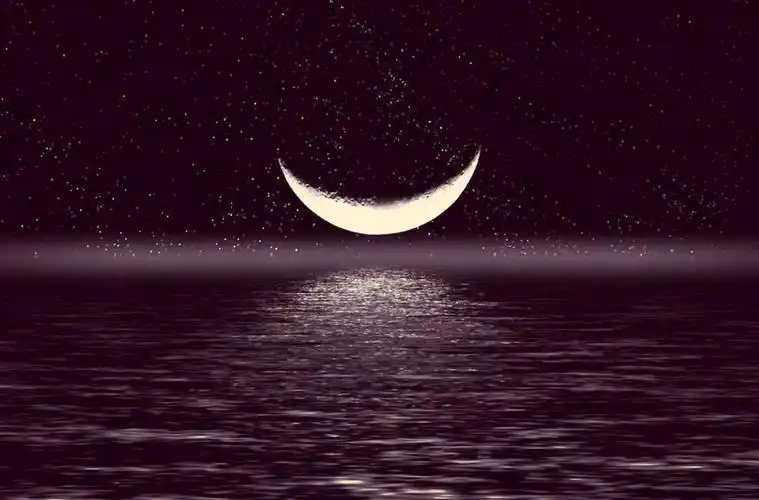 落在我心怀的月牙