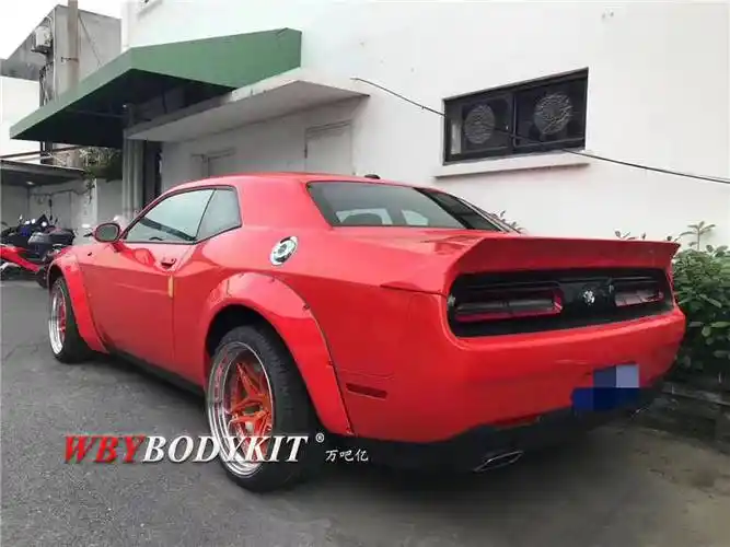 道奇挑战者改装libertywalk碳钎维尾翼机盖lb宽体轮眉包围排气