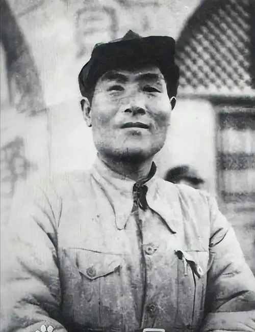 红军三大主力会师后,中央为打通国际交通线,决定成立西路军