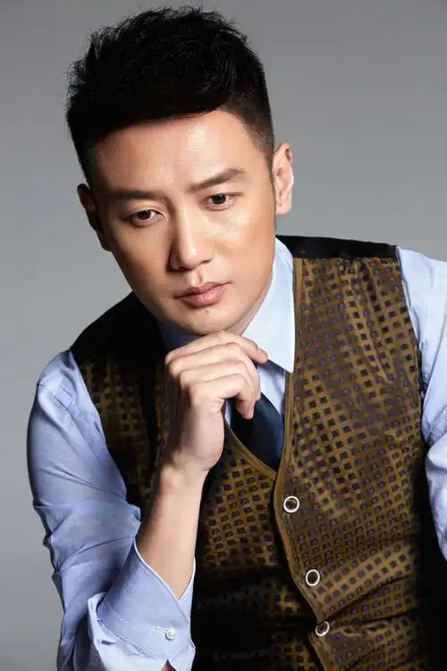 巩峥彰显型男魅力 颜值演技并存实力撩妹