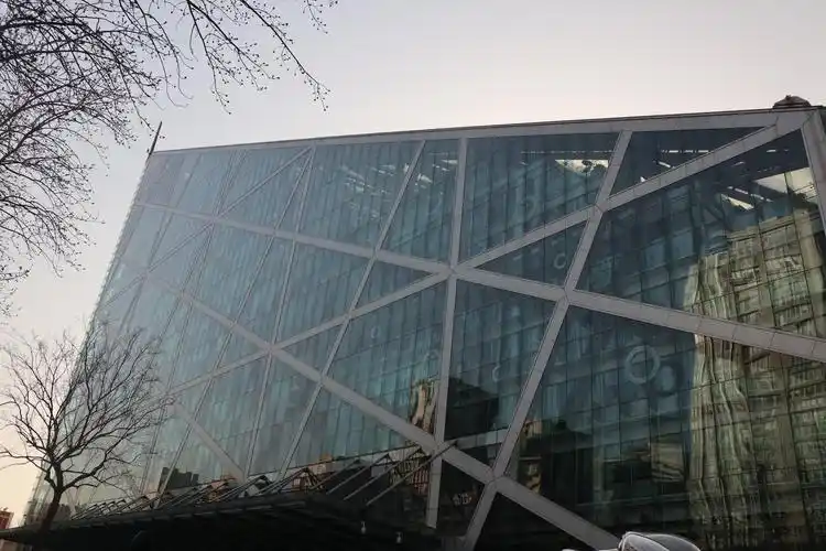 北京唯一一个艺术主题商场——侨福芳草地大厦