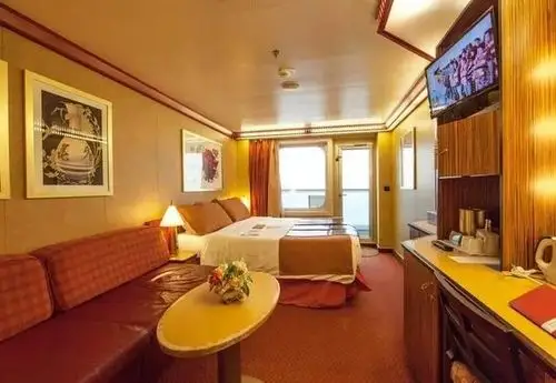 "空气会变好,在房间也能看得见阳光和海了."蒋莹莹有些期待.