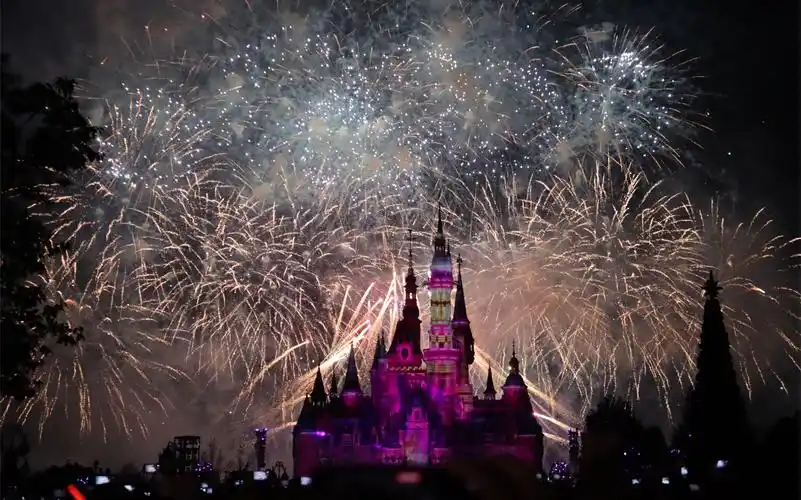 【续杯】上海迪士尼疯狂动物城特别呈现烟花