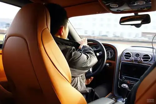 享受驾驶的奢华 试宾利欧陆gt及欧陆飞驰