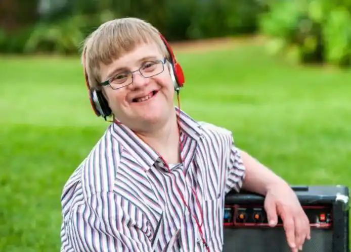 坚定!唐氏儿外貌图片"绝处逢生"-第1张图片-西卡博客