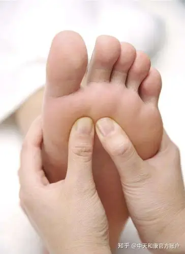 老吾老足疗法其实很简单学会这3种方法可以预防疾病