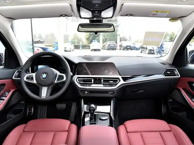 宝马3系2021款改款320li m运动套装