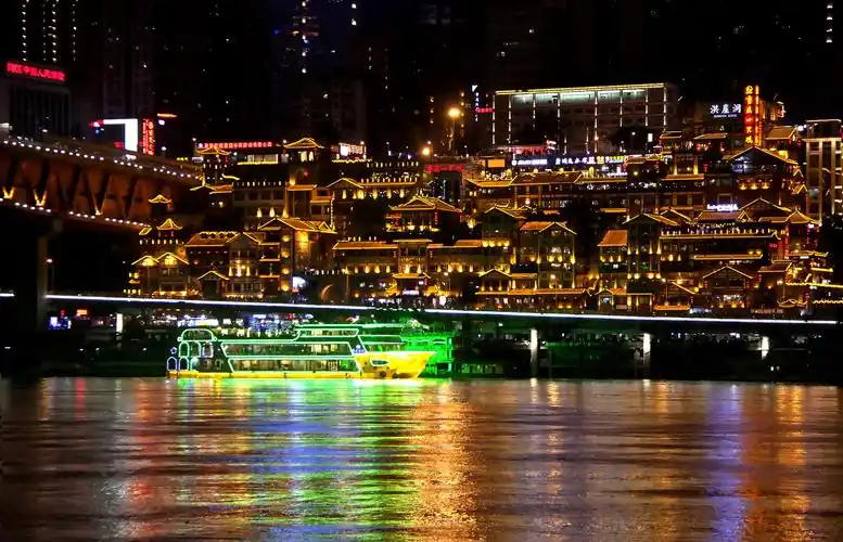 流光溢彩 美伦美奂一一我镜头下的重庆洪崖洞夜景