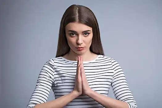 魅力,女孩,祈祷,神,高兴,严肃,年轻,美女,拿着,双手合十,看