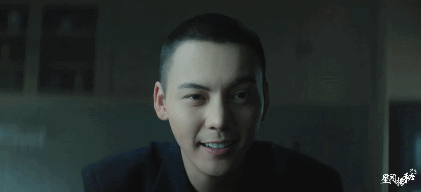 陈伟霆mv动图来了! 寸头腹肌眼神杀,饱饱太会太撩了 新歌单曲循环ing