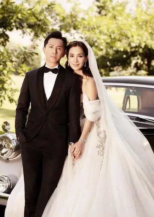 浪漫韩庚:将带泪的卢靖姗发展为新娘