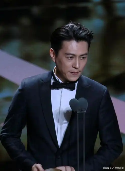 靳东演技与颜值并存,对此你有什么看法