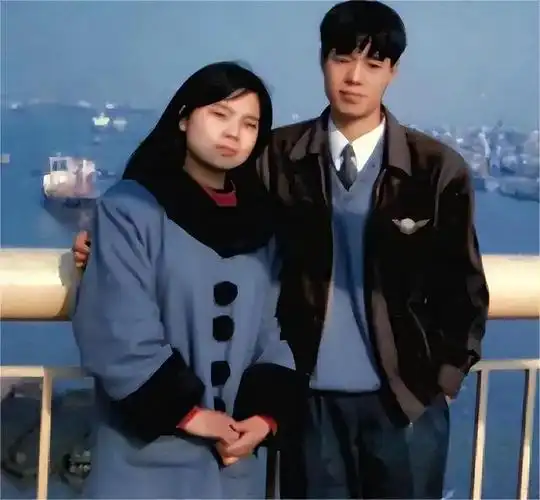 当时的那个年代还是以不错的成绩考入了中专但是并没有影响到徐丹的