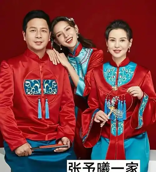 建议肖爸开下颌线班!景甜父母旧照惊艳众人