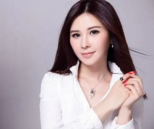 好声音40岁冻龄美女黎冰冰个人资料照片 为快男欧豪正牌女友