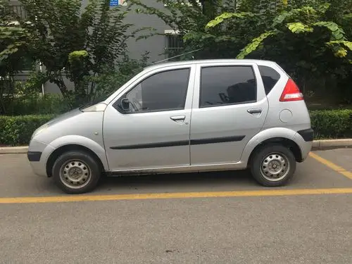 济南哈飞 路宝 2010款 灵动1.0手动豪华型