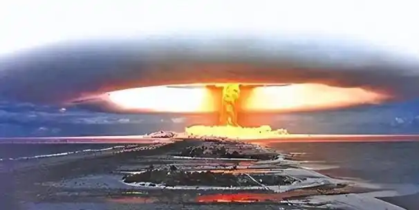 美扩大核武库,中俄收到挑战书,24小时不到,中方首波反制到位