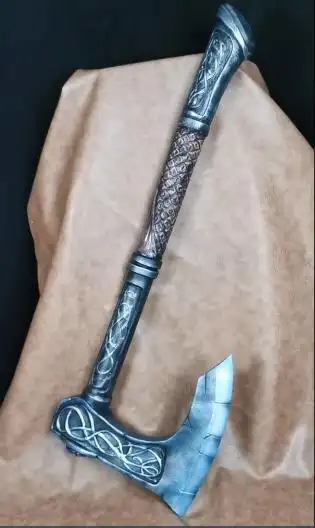 《刺客信条:英灵殿》发售前,已经有人迫不及待地做了把维京战斧|武器