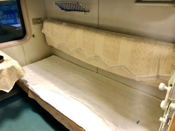 中国绿皮火车软卧车厢组图