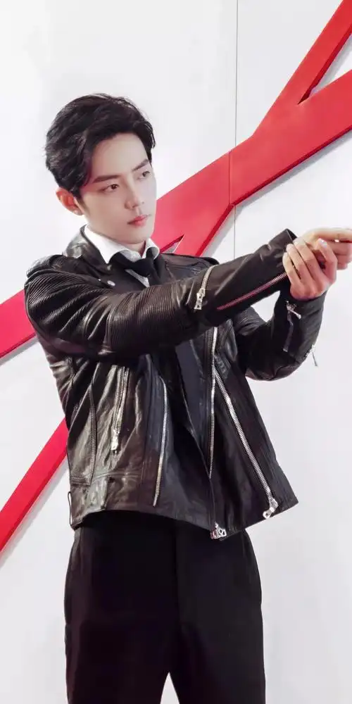 肖战西装皮衣壁纸高清合集 肖战壁纸最新