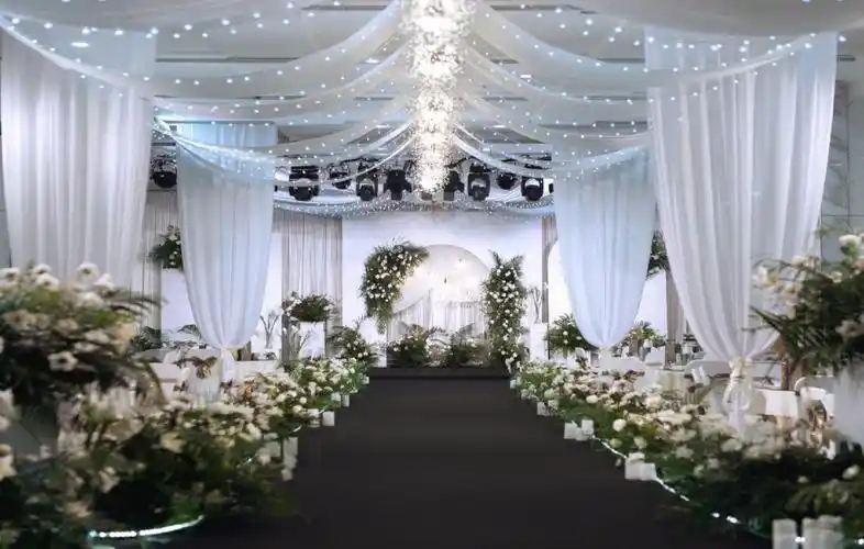 韩式婚礼速八宴会厅