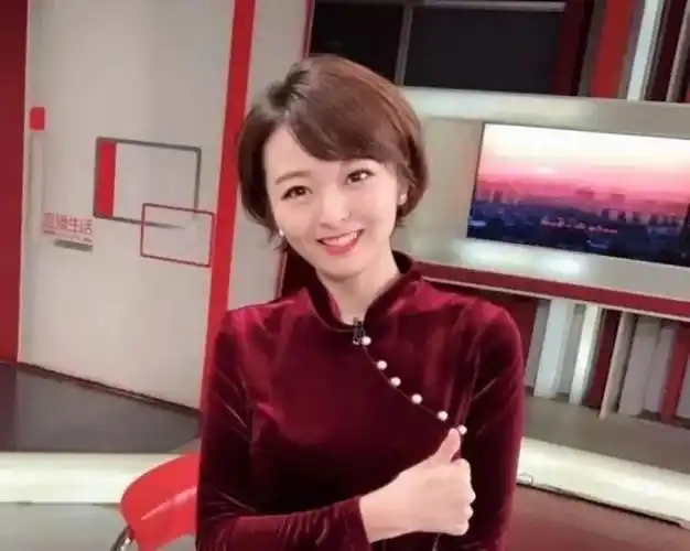 李美玲《直播生活早高峰》主播曾获沈阳广播电视台"青年岗位能手"2016