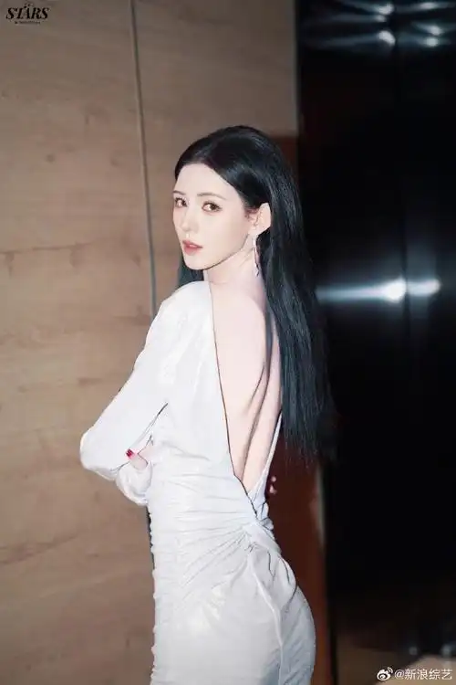 张予曦体态##乘风2024