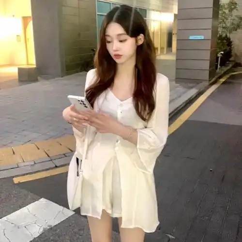 v领单排扣防晒长袖收腰衬衫 短裤套装